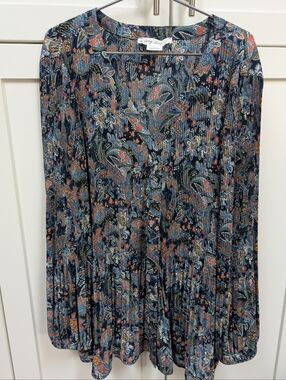 In Every Story pleated Blouse